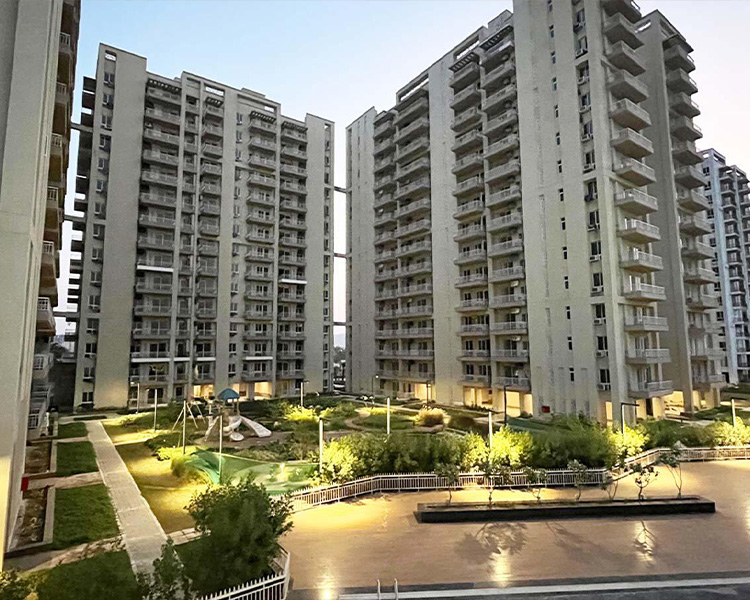 First Citizen by Silverglades Club Restaurant Interior Sector 63A Gurgaon